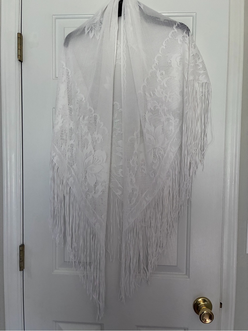 Delicate White Lace Fringe Shawl - Lightweight Women’s Wrap